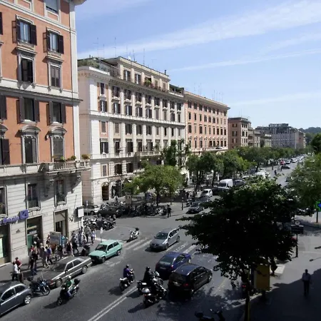 Armony Suites - Classic Double 2 * Roma